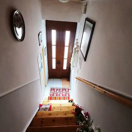 Cozy In Old Town Apartman *